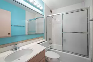 3150 N Sheridan Rd, Chicago, IL 60657 - Photo 9