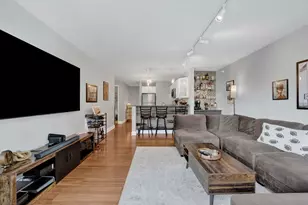 2 E Erie St, Chicago, IL 60611 - Photo 11