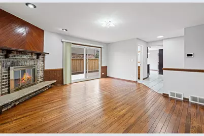 1008 S Beechwood Drive, Mount Prospect, IL 60056 - Photo 9