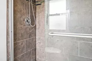 1008 S Beechwood Dr, Mount Prospect, IL 60056 - Photo 15