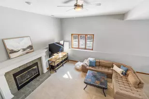 521 N Sharon Dr, Woodstock, IL 60098 - Photo 7