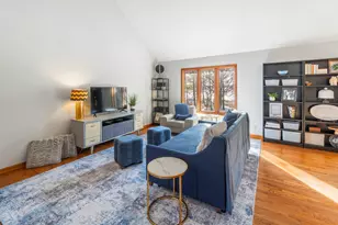 521 N Sharon Dr, Woodstock, IL 60098 - Photo 3