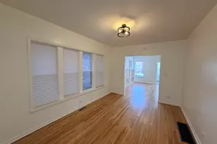 7553 S Evans St, Chicago, IL 60619 - Photo 3