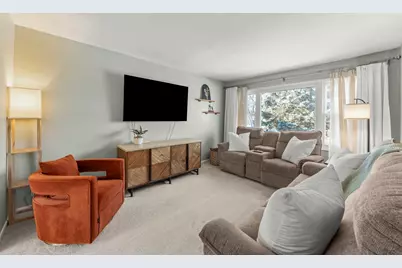 1315 Underwood Terrace, Wheaton, IL 60189 - Photo 5