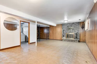 [Address not provided], Addison, IL 60101 - Photo 17