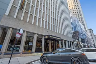 100 E Walton St, Chicago, IL 60611 - Photo 29