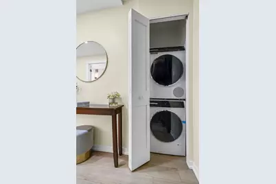 100 E Walton Street #14D, Chicago, IL 60611 - Photo 27