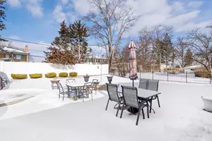 16W680 57th St, Clarendon Hills, IL 60514 - Photo 31