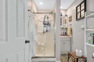 16W680 57th St, Clarendon Hills, IL 60514 - Photo 29