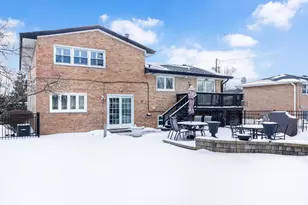 16W680 57th St, Clarendon Hills, IL 60514 - Photo 33