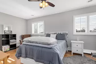 16W680 57th St, Clarendon Hills, IL 60514 - Photo 13