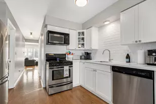 16W680 57th St, Clarendon Hills, IL 60514 - Photo 7