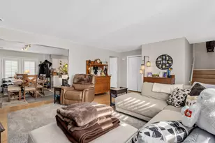 16W680 57th St, Clarendon Hills, IL 60514 - Photo 21