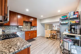 17742 Larkspur Ln, Homewood, IL 60430 - Photo 5