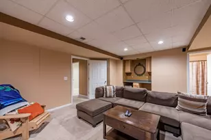 110 Lauralton St, Lake Bluff, IL 60044 - Photo 29