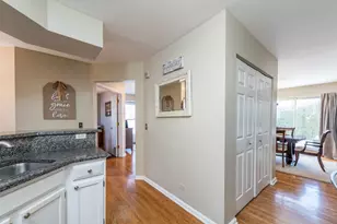 110 Lauralton St, Lake Bluff, IL 60044 - Photo 9