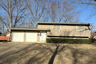 968 Coventry Ln, Crystal Lake, IL 60014 - Photo 1