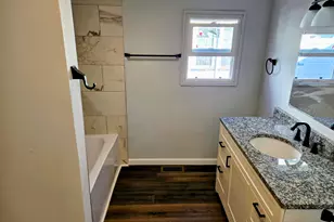 1208 S 3rd St, Pekin, IL 61554 - Photo 7