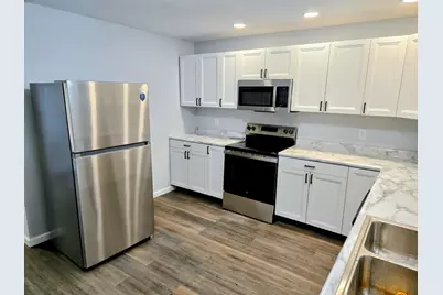 1208 S 3rd Street, Pekin, IL 61554 - Photo 5