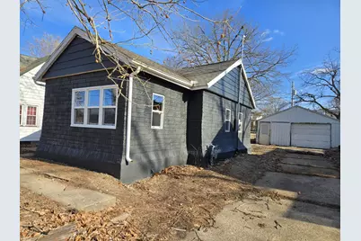 1208 S 3rd Street, Pekin, IL 61554 - Photo 3