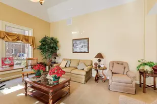 605 Barrington Ave, East Dundee, IL 60118 - Photo 15