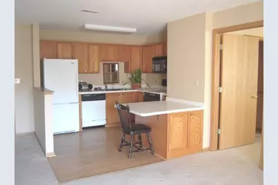 605 Barrington Avenue #208, East Dundee, IL 60118 - Photo 3