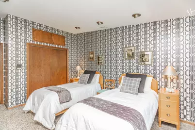 8080 Wolf Road, Burr Ridge, IL 60527 - Photo 45