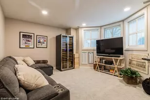 2016 Valor Ct, Glenview, IL 60026 - Photo 13