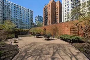 2909 N Sheridan Rd, Chicago, IL 60657 - Photo 15