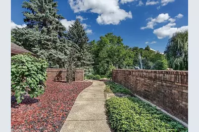 7940 Wolf Road, Burr Ridge, IL 60527 - Photo 41