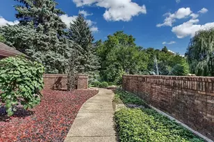 7940 Wolf Rd, Burr Ridge, IL 60527 - Photo 41