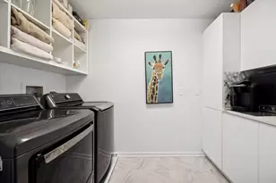 7940 Wolf Rd, Burr Ridge, IL 60527 - Photo 21