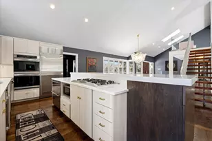 7940 Wolf Rd, Burr Ridge, IL 60527 - Photo 11