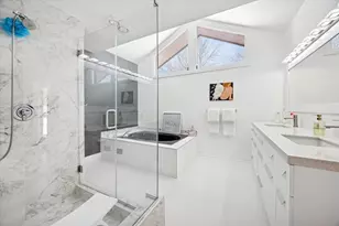 7940 Wolf Rd, Burr Ridge, IL 60527 - Photo 19