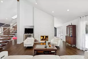 7940 Wolf Rd, Burr Ridge, IL 60527 - Photo 13