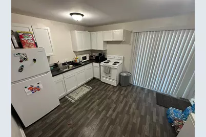 924 E Willow Street, Kankakee, IL 60901 - Photo 7