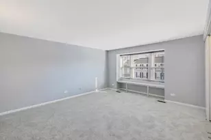 1986 Brighton Ln, Hoffman Estates, IL 60169 - Photo 17