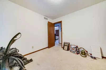 10124 Asbury Lane, Machesney Park, IL 61115 - Photo 15
