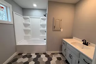 1024 S Warren St, Peoria, IL 61605 - Photo 7