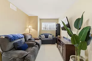 429 N Carlisle Ct, Round Lake, IL 60073 - Photo 15