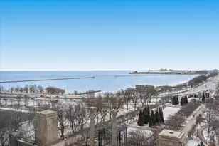 360 E Randolph St, Chicago, IL 60601 - Photo 11