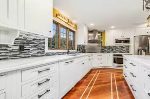 1850 Indian Springs Ct, Freeport, IL 61032 - Photo 11