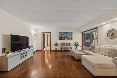 150 Red Top Drive #103, Libertyville, IL 60048 - Photo 3