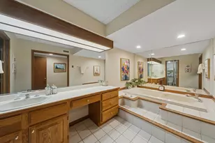 150 Red Top Dr, Libertyville, IL 60048 - Photo 17