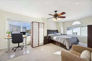 351 Park Ridge Ln, Aurora, IL 60504 - Photo 13