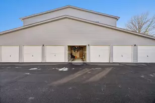 351 Park Ridge Ln, Aurora, IL 60504 - Photo 23