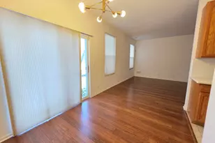 3996 Blackstone Dr, Aurora, IL 60504 - Photo 5