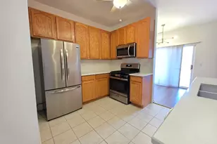 3996 Blackstone Dr, Aurora, IL 60504 - Photo 7