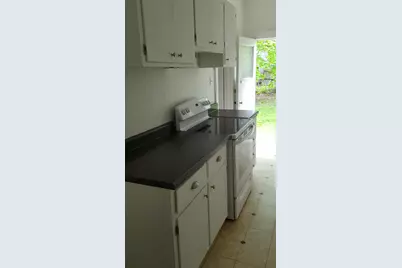 609 W Cottonwood Street, Freeport, IL 61032 - Photo 3