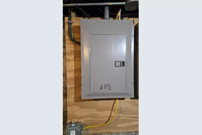 609 W Cottonwood Street, Freeport, IL 61032 - Photo 17